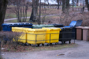 Decyzje i pozwolenia dla odpadów na nowych zasadach. Rząd odsuwa przepisy