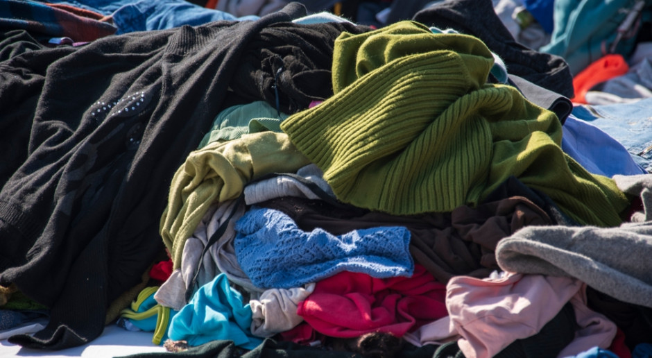 Z tymi tekstyliami nie trzeba jechać do PSZOK. Ministerstwo daje zielone światło