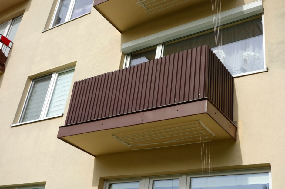 Zabrania się stosowania w jednym budynku gazu płynnego i gazu z sieci gazowej Zakaz w blokach powyżej 4 pięter. Nieprzestrzeganie będzie traktowane jako naruszenie