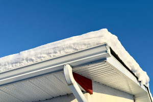 Grzywna lub areszt za zaśnieżony dach. Rząd wysłał ostrzeżenie dla właścicieli