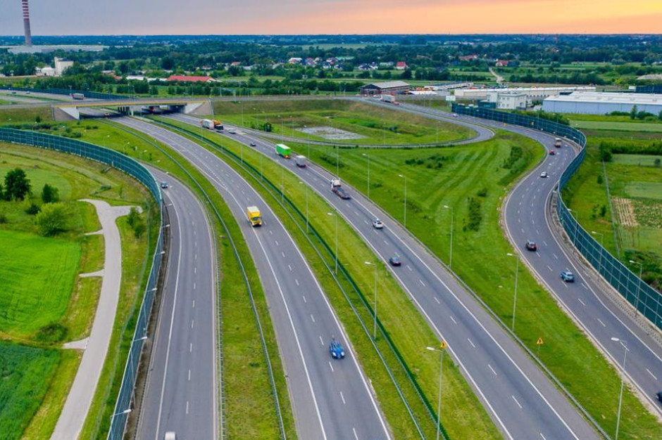 Prawie 100 km autostrady zostanie poszerzona o dodatkowe pasy. Łatwiej o dojazd do przyszłego CPK