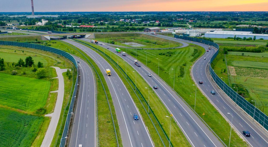 Prawie 100 km autostrady zostanie poszerzona o dodatkowe pasy. Łatwiej o dojazd do przyszłego CPK