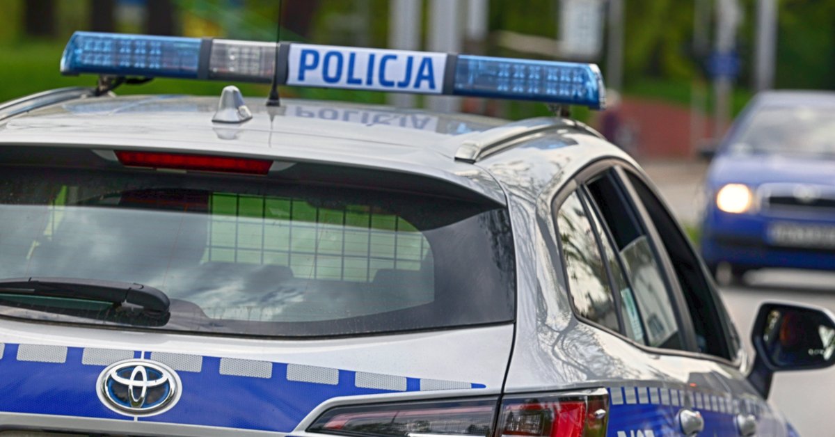 Zaatakowali 17-latkę czekającą na autobus. Nastolatkowie usłyszeli zarzuty - Onet