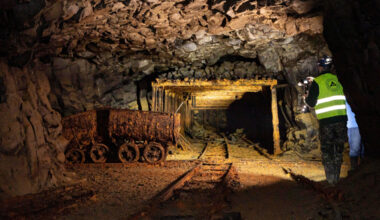 Złoty Pociąg odnaleziony? Tajemniczy tunel i trzy ukryte wagony - Polska