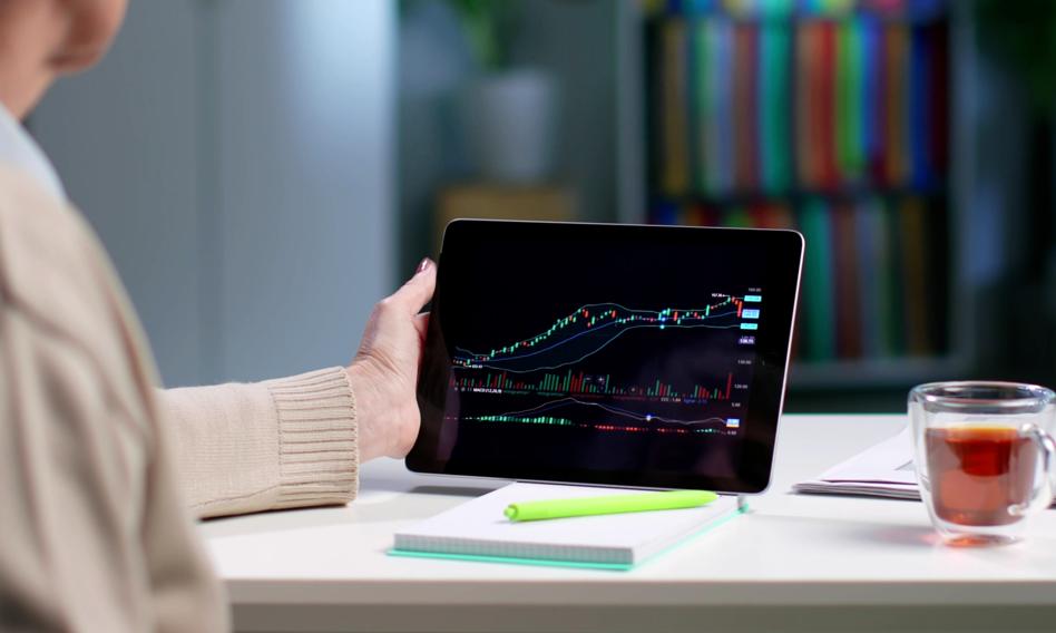 Polacy uciekają przed inflacją na giełdę? Skokowy wzrost rozliczeń PIT-38