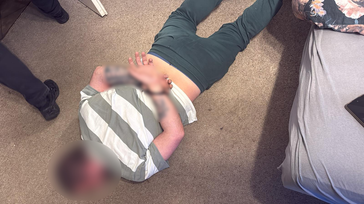 Małopolscy policjanci rozbili gruzińską mafię, która napadała na sklepy jubilerskie na terenie Polski. Wśród zatrzymanych jest gruziński „wor” - Aktualności