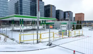 Płatny parking zamiast "legendarnej" stacji w Oliwie. A potem nowy budynek