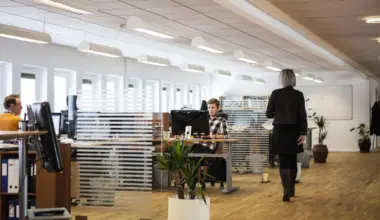 Zwolnienia grupowe. 2,9 tys. osób pożegnało się z pracą w Krakowie 