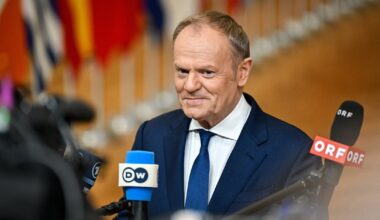 Donald Tusk o decyzji Komisji Europejskiej. Zamieścił nagranie - Onet