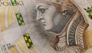 Banknot 200 zł, zdjęcie ilustracyjne