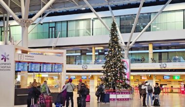 Młody mężczyzna zatrzymany na Okęciu. Miał zagłuszarkę fal radiowych - Onet