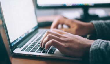 „Klawiatury staną się przestarzałe za trzy lata”: szef SAP spodziewa się, że w przyszłości będziemy wprowadzać dane w pracy wyłącznie za pomocą sztucznej inteligencji