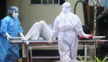 Groźny wirus atakuje. Kontrole na lotniskach