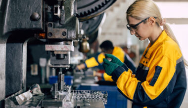 Wskaźnik PMI dla polskiego przemysłu spadł