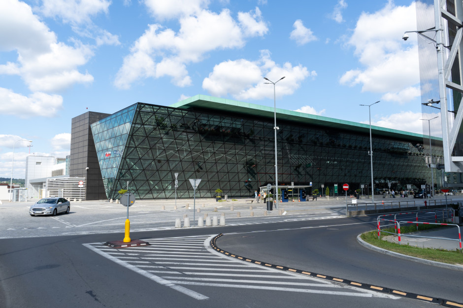 Rewolucja na największym polskim lotnisku regionalnym coraz bliżej. Z inną sprawą jest gorzej