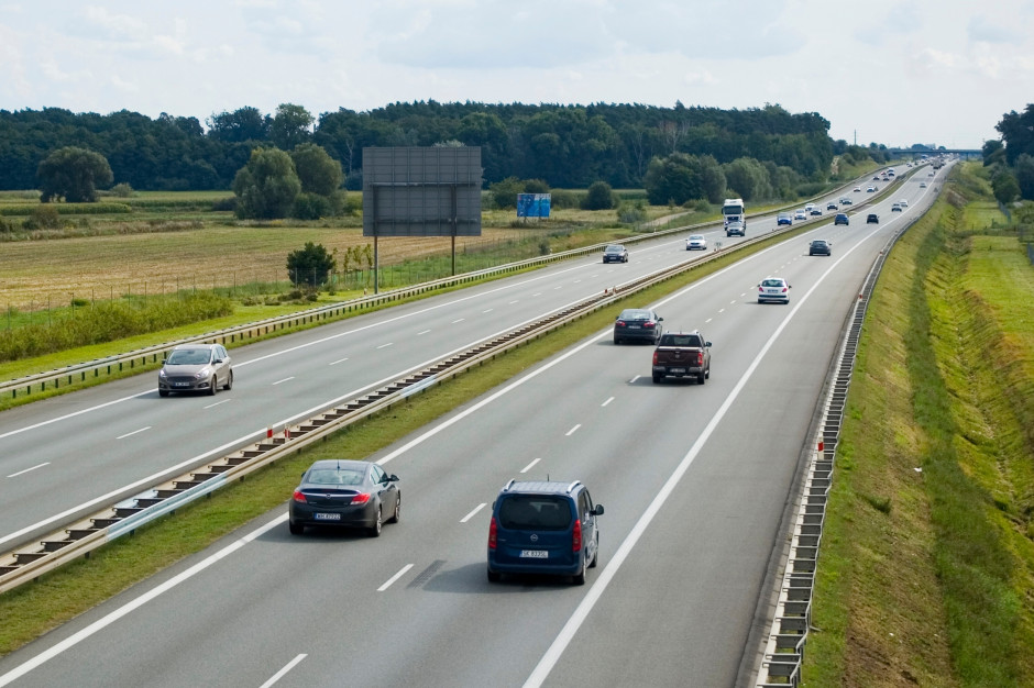 1 lipca wchodzą zmiany dla kierowców. Trzeba mieć to w aucie