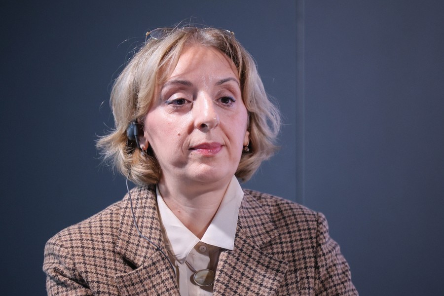 Dyrektorka Biura WHO w Polsce Nino Berdzuli podczas konferencji prasowej i premiery raportu "Luka finansowa w ochronie zdrowia - wyzwania długoterminowe", grudzień 2025 r. 