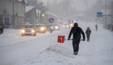 Siarczysty mróz i śnieżyce. Meteorolodzy wydali ostrzeżenia - Polska