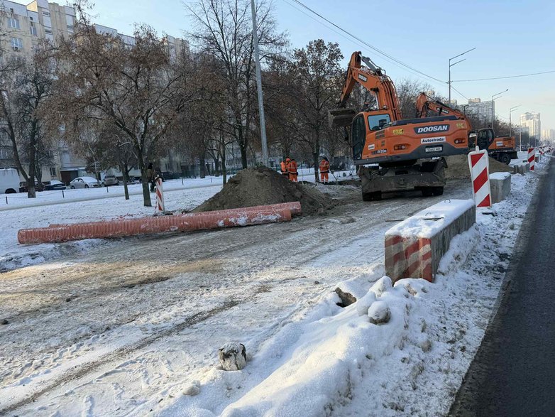 Kijów w mrozie i ciemności. "W kuchni butle zamarzły, zasypiałem"