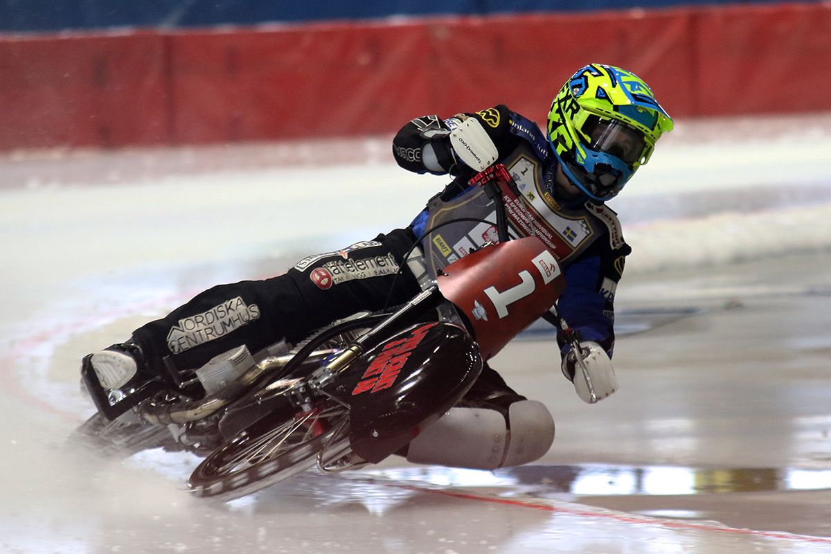 Mistrz świata już zwycięża. W dwa dni stracił tylko trzy punkty