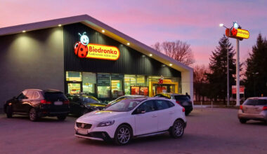 W Biedronce właśnie się zaczęło. 2 zł zamiast 13,99 zł :: RMF FM