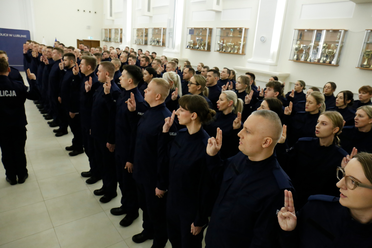 109 nowych funkcjonariuszy w szeregach Policji Lubelskiej - Galerie