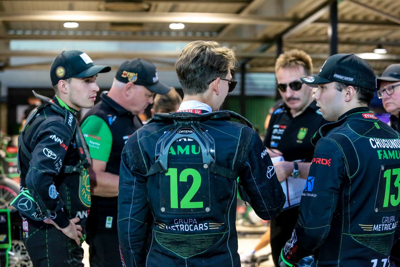 Żużel. Komarnicki znowu wbija szpilę Mrozkowi. "Rozczarował mnie"