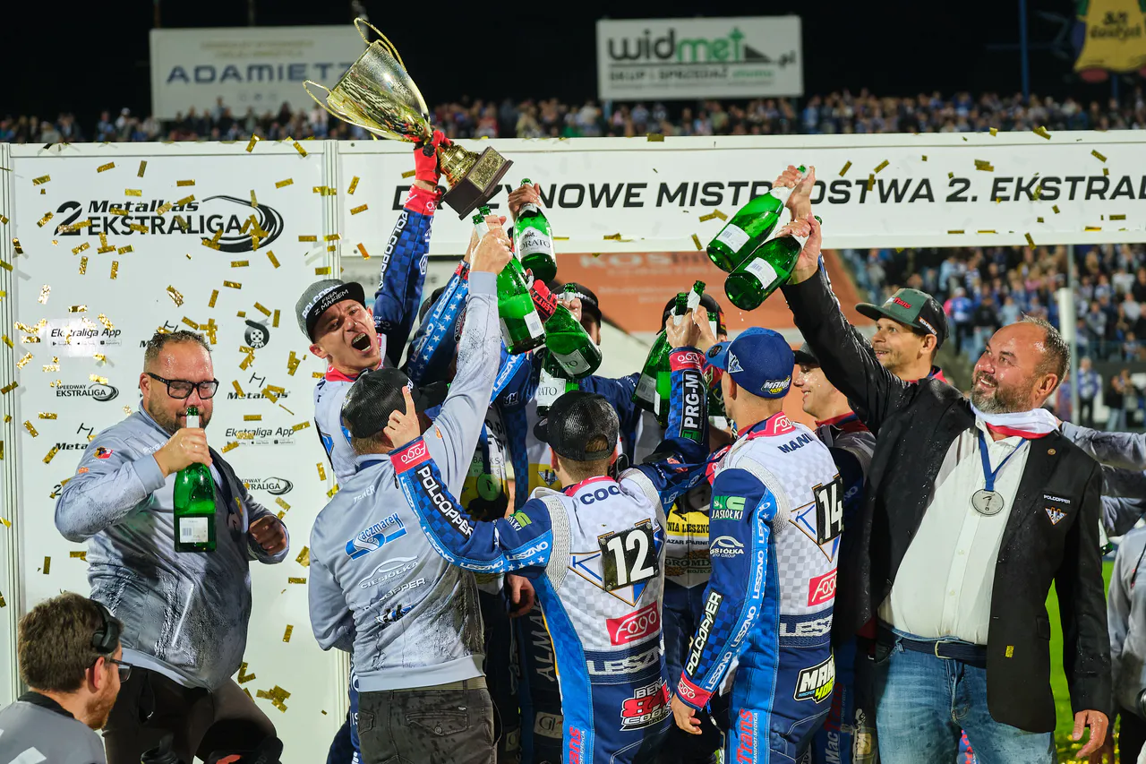 Żużel. Unia przedstawiła harmonogram sparingów i datę Memoriału im. Alfreda Smoczyka