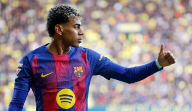 Koniec chwil grozy w Barcelonie. Gwiazdor wyszedł na boisko