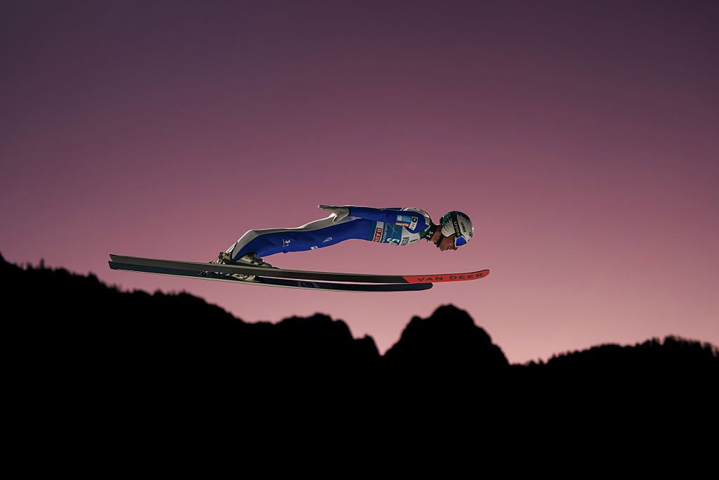 Protest na czerwoną kartkę dla gwiazdora skoków. Media: FIS podjął już decyzję