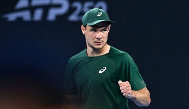 Czterosetowy bój Majchrzaka. Polak przetrwał trudne chwile w Australian Open