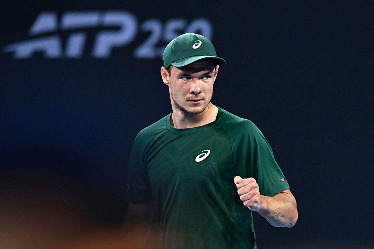 Czterosetowy bój Majchrzaka. Polak przetrwał trudne chwile w Australian Open