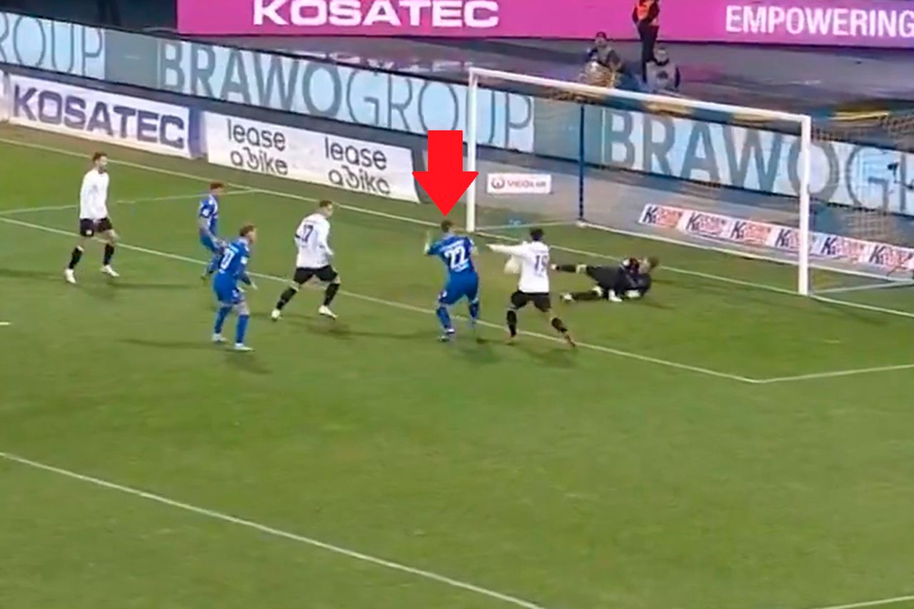 Polak nie przestaje zadziwiać w Niemczech. Znowu trafił [WIDEO]