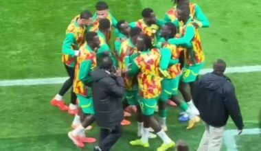 Sceny przed finałem Pucharu Narodów Afryki. Piłkarz nagle poczuł się źle