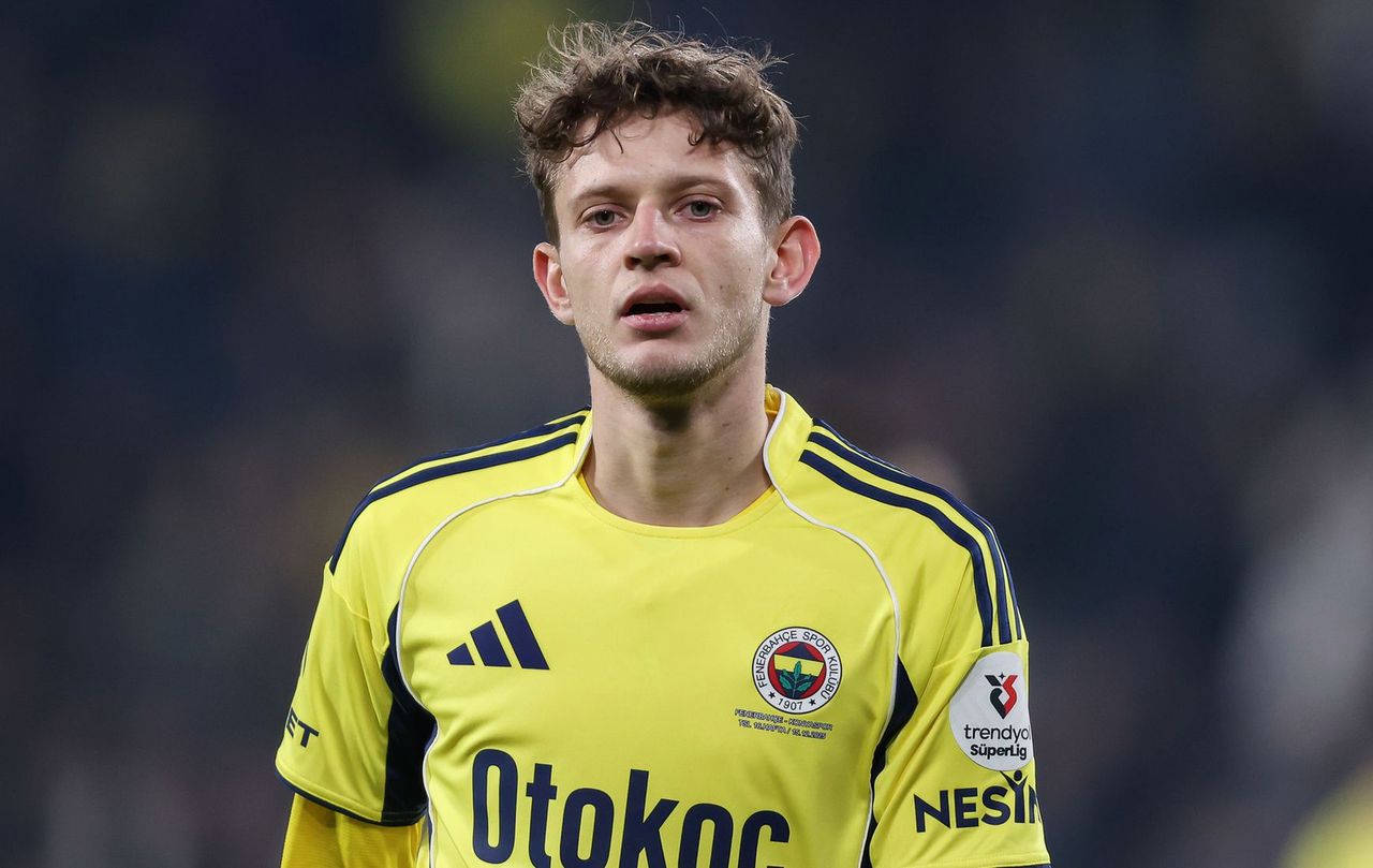 Wielkie pieniądze. Tyle zarobi Legia na transferze Szymańskiego