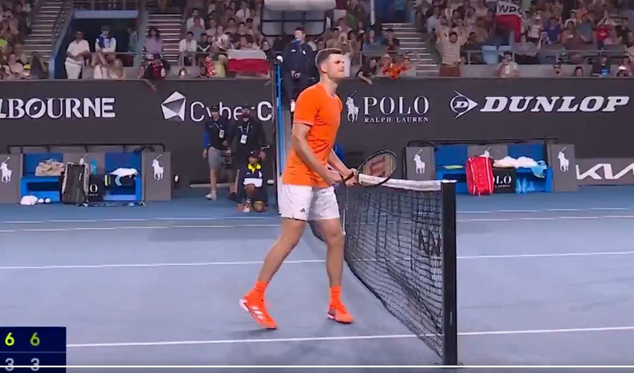 Po ostatniej piłce podbiegł do siatki. Zobacz, co zrobił Hurkacz
