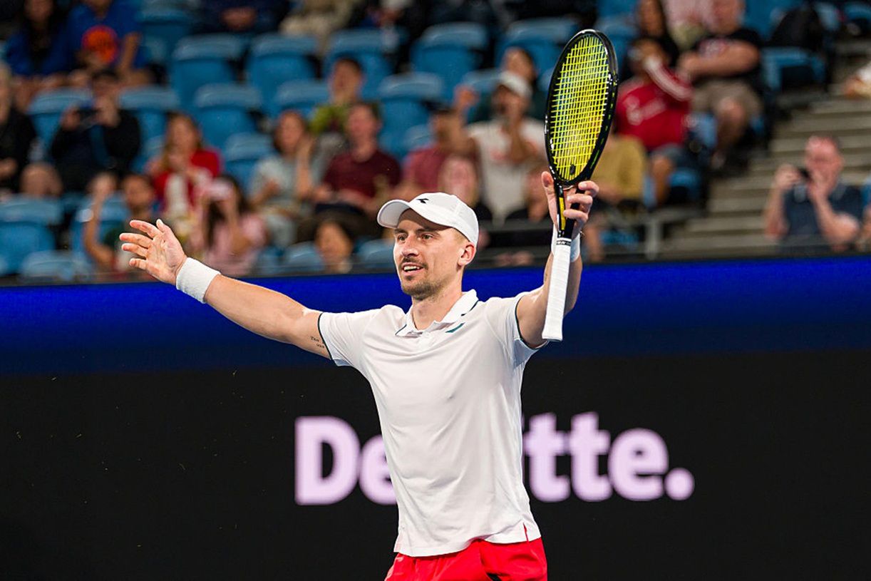 Wielkie emocje w spotkaniu Zielińskiego. Obroniony meczbol i nagły zwrot - SportoweFakty