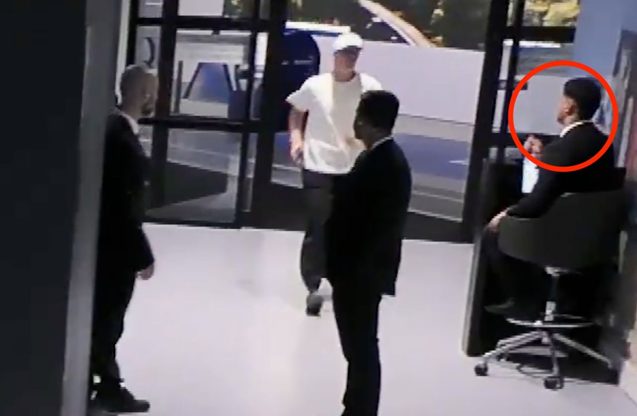 Nie chcieli wpuścić Świątek. Wiadomo do kogo zadzwoniła