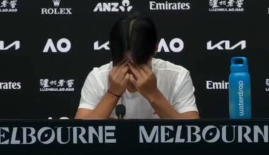 Ma 20 lat. Gdy zapytali go o Trumpa, ukrył twarz w dłoniach