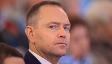 Uroczyste ślubowanie z udziałem Nawrockiego. Wręczono nominacje