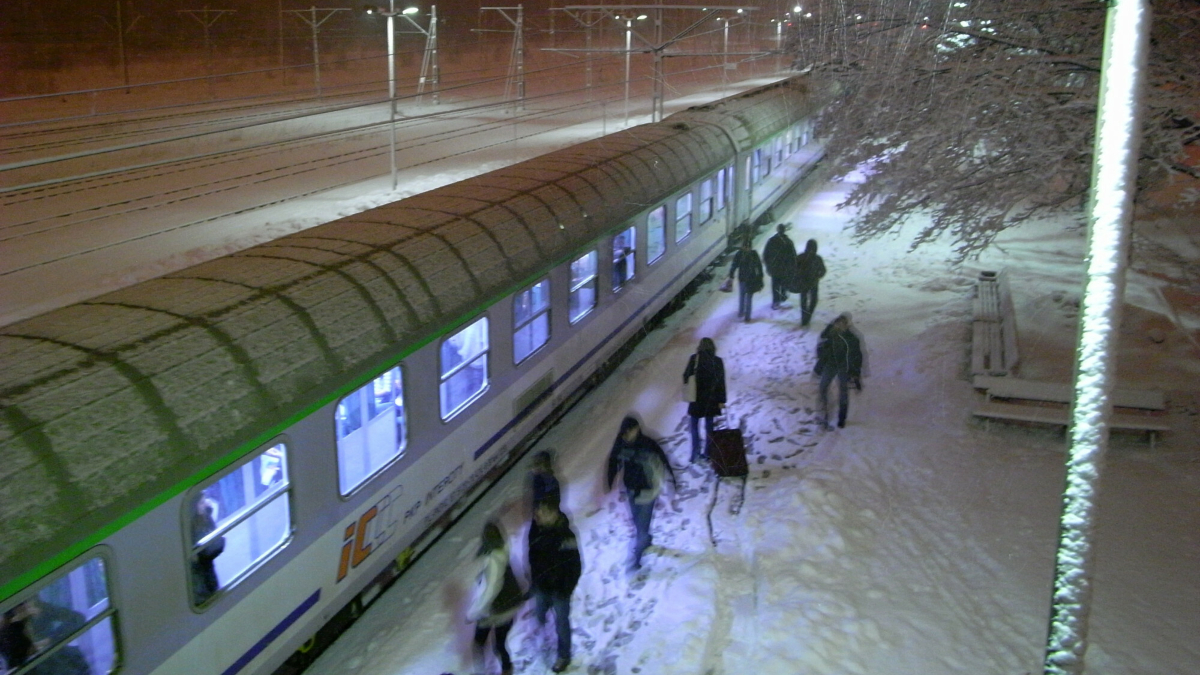 Pilny komunikat PKP Intercity w związku ze śnieżycą. "Uwaga pasażerowie" - Polska