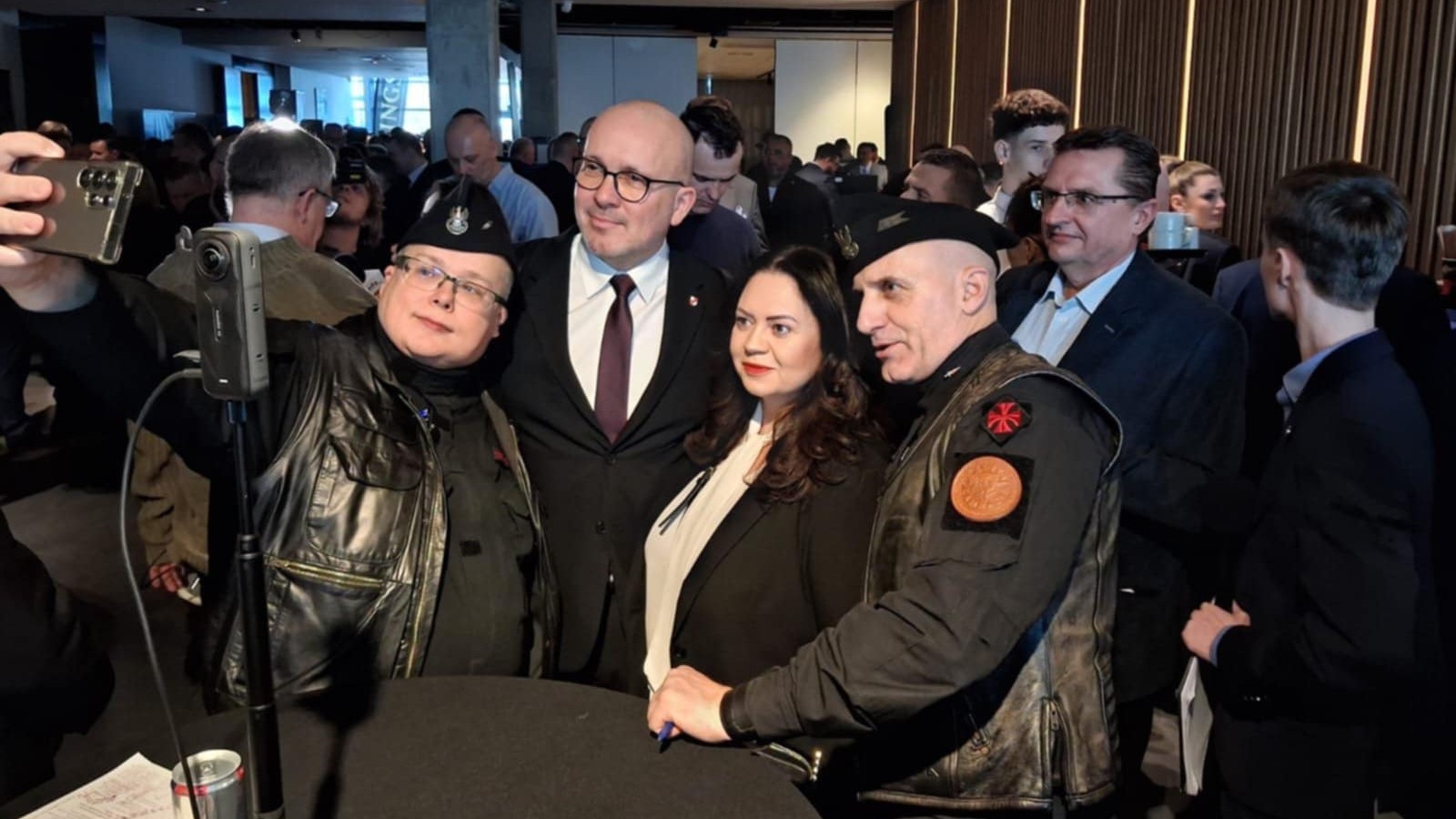 Marcin Osadowski i Wojciech Olszański, mający problemy z prawem patostreamerzy, pojawili się na kongresie Brauna