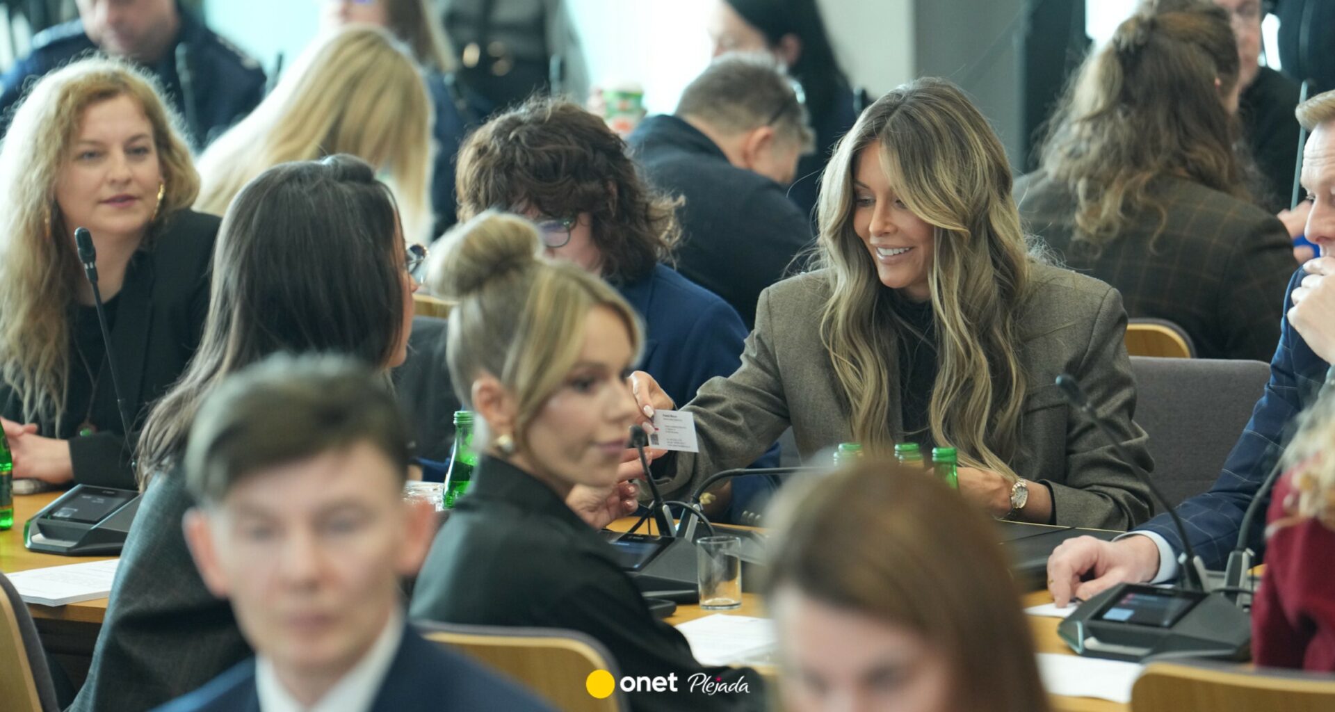 Doda i Małgorzata Rozenek-Majdan usiadły naprzeciwko siebie. Ich miny mówią wszystko