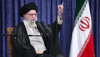 Wrze w Iranie. Ajatollah Chamenei odpowiada Donaldowi Trumpowi - Onet