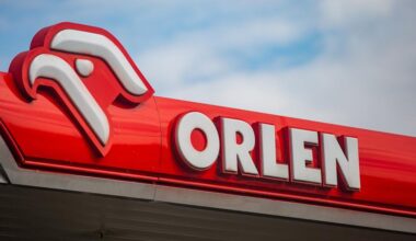 Orlen zmienia zdanie w sprawie KSeF. Papierowe faktury zostają do 1 kwietnia