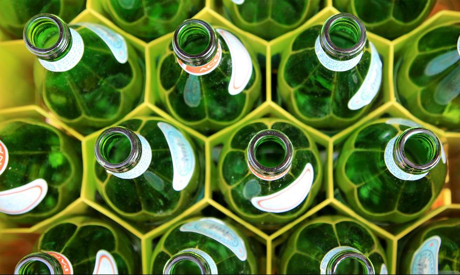 Zmiany w systemie kaucyjnym uchwalone. Co ze szklanymi butelkami?