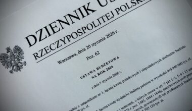 Jest budżet, będzie podwyżka uposażeń i większe pieniądze dla służb