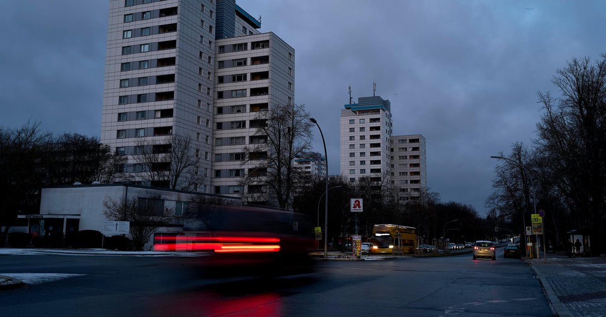 Duże części południowo-zachodnich dzielnic Berlina nadal pozostają bez prądu