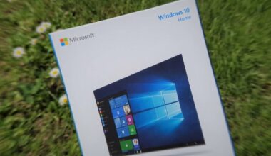 Windows 11 traci udziały. Ludzie wracają do Windows 10