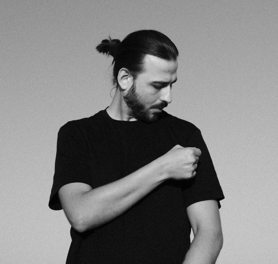 "Kolano pękło tylko od siedzenia”. Zarobił milion w rok, ale uciekł ze "złotego kołowrotka" - Finanse